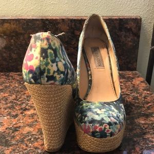 Steve Madden watercolor wedges